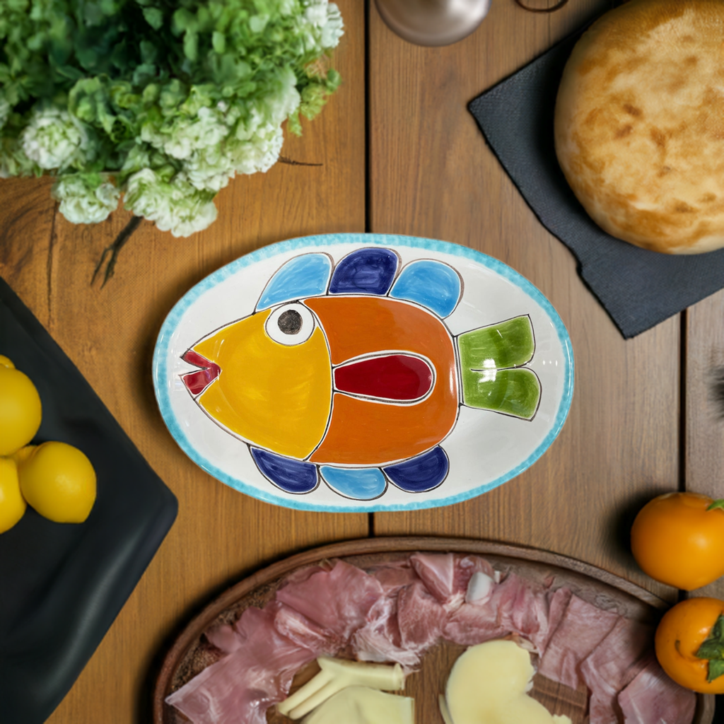 Oval Plate with Green Fish Border